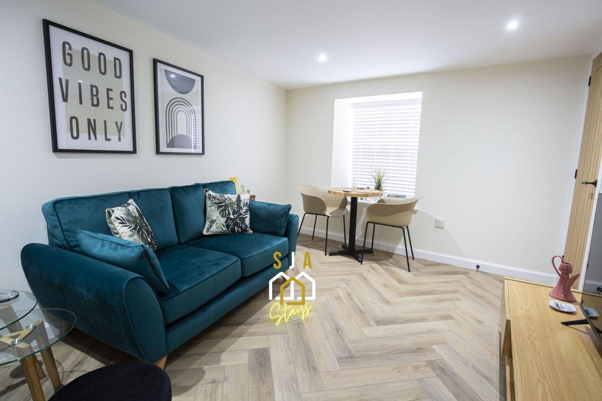 Retreat - Sja - Luxury 1 Bed Holiday home *